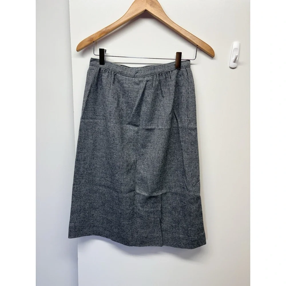 Vintage Pendleton Women's Grey 100% Virgin Wool A-Line Skirt‎ Size 8
